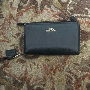 Wrist wallet black.